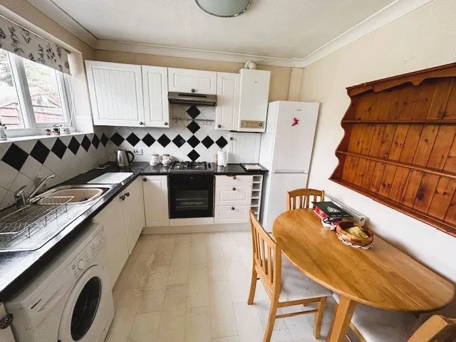 Dovedale, Felixstowe, Suffolk, IP11 2PL, photo 3