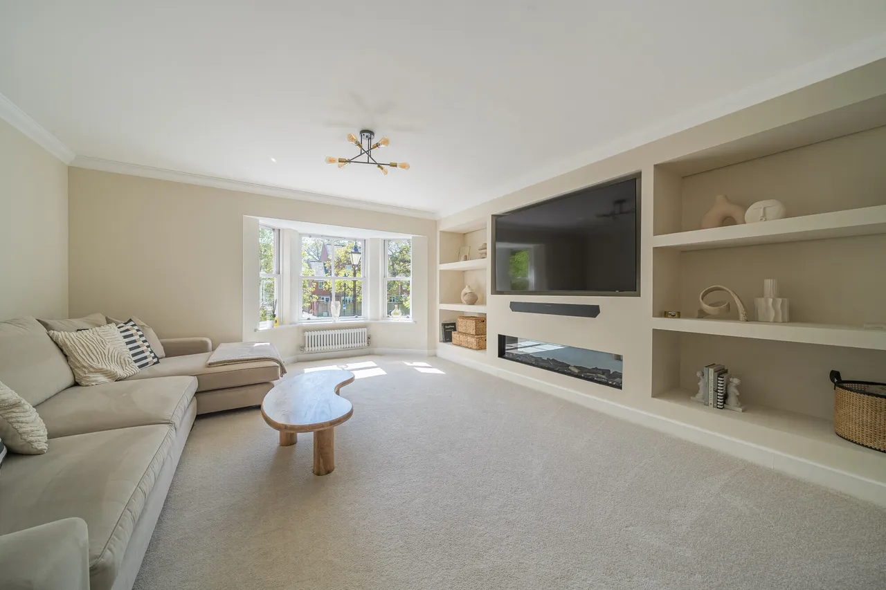 Longbourn, Windsor, SL4, photo 5