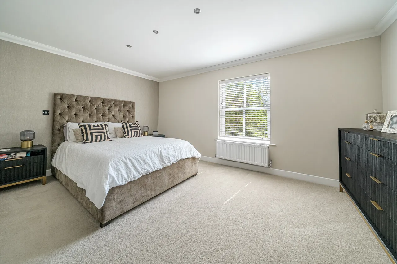 Longbourn, Windsor, SL4, photo 6