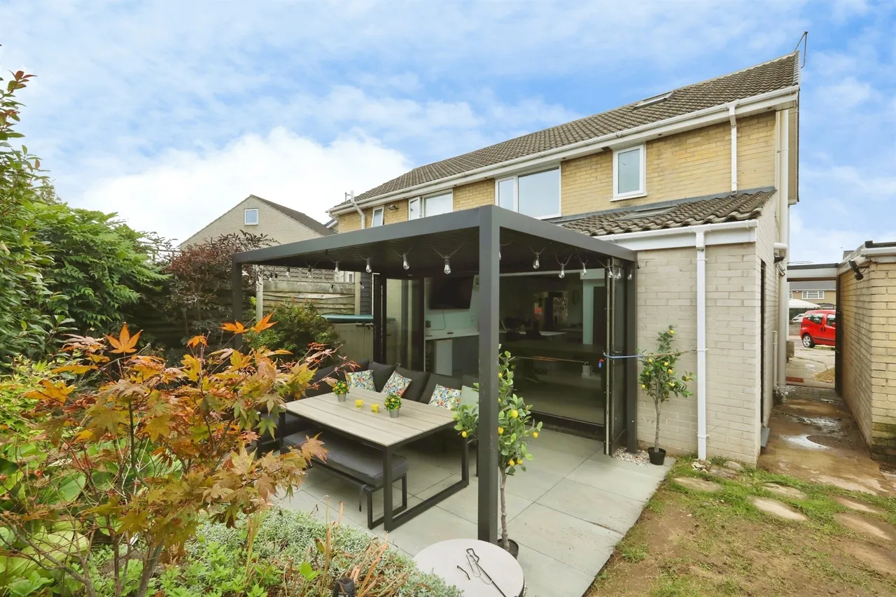 St. Andrews Grove, Hatfield, DN7, photo 14