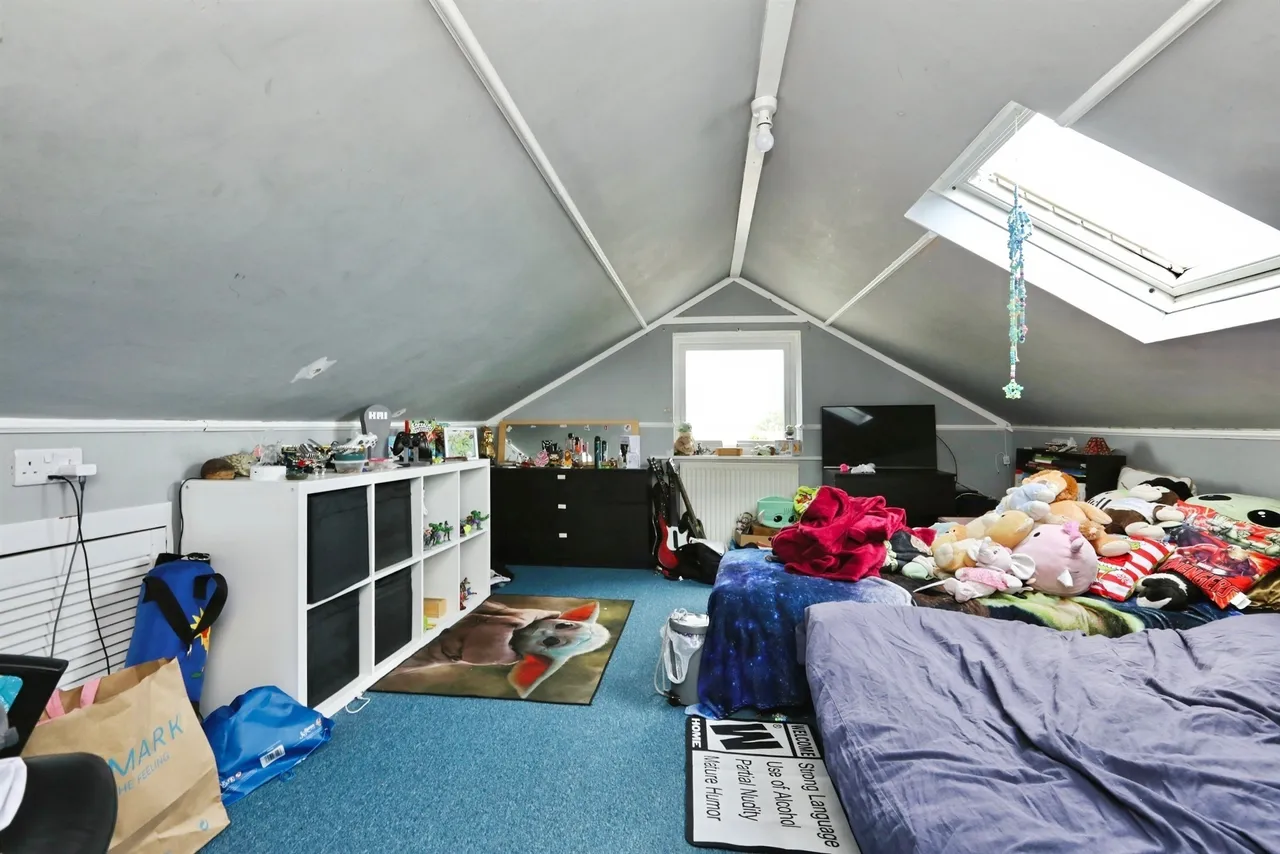 St. Andrews Grove, Hatfield, DN7, photo 11