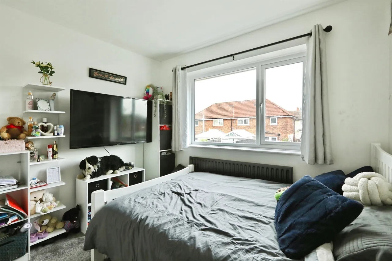 St. Andrews Grove, Hatfield, DN7, photo 9