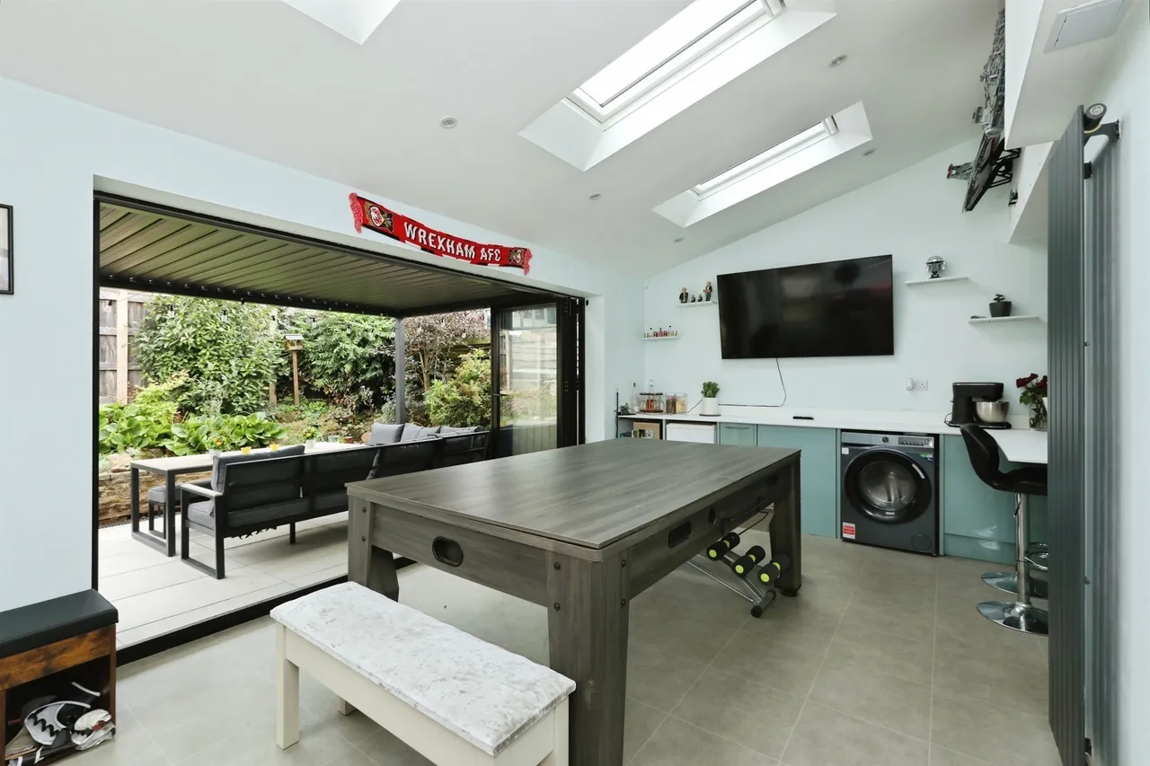 St. Andrews Grove, Hatfield, DN7, photo 4