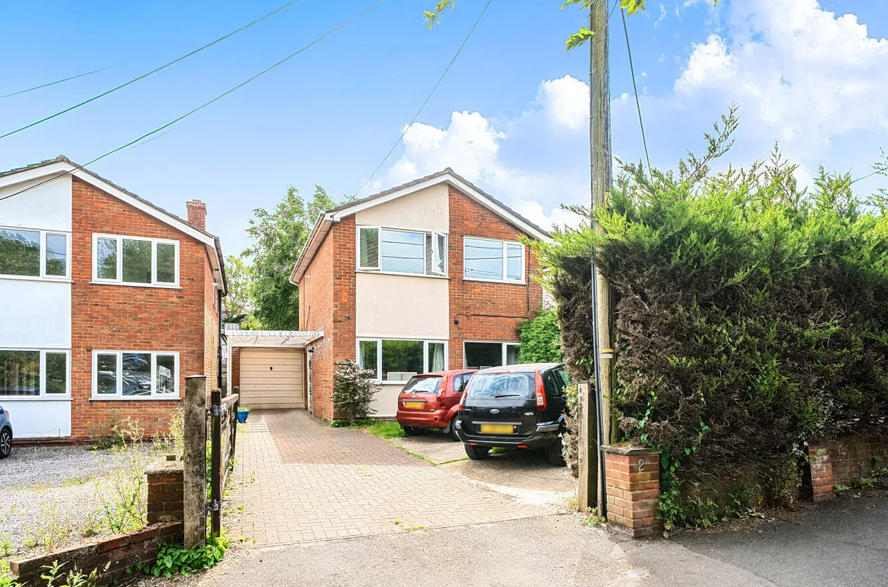 3 bed house for sale, Lower New Road, West End, SO30