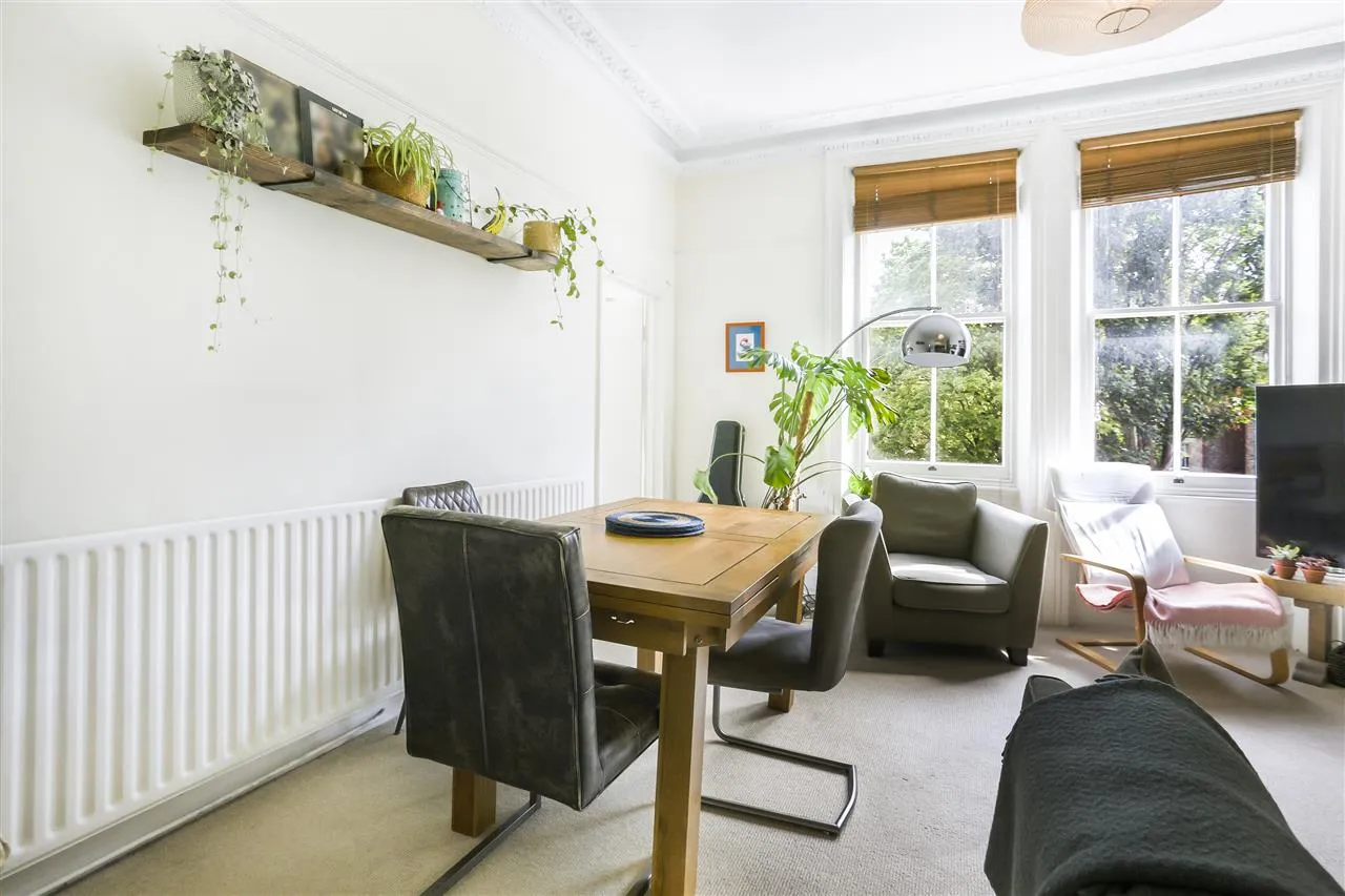 Dalmeny Road, London, photo 12