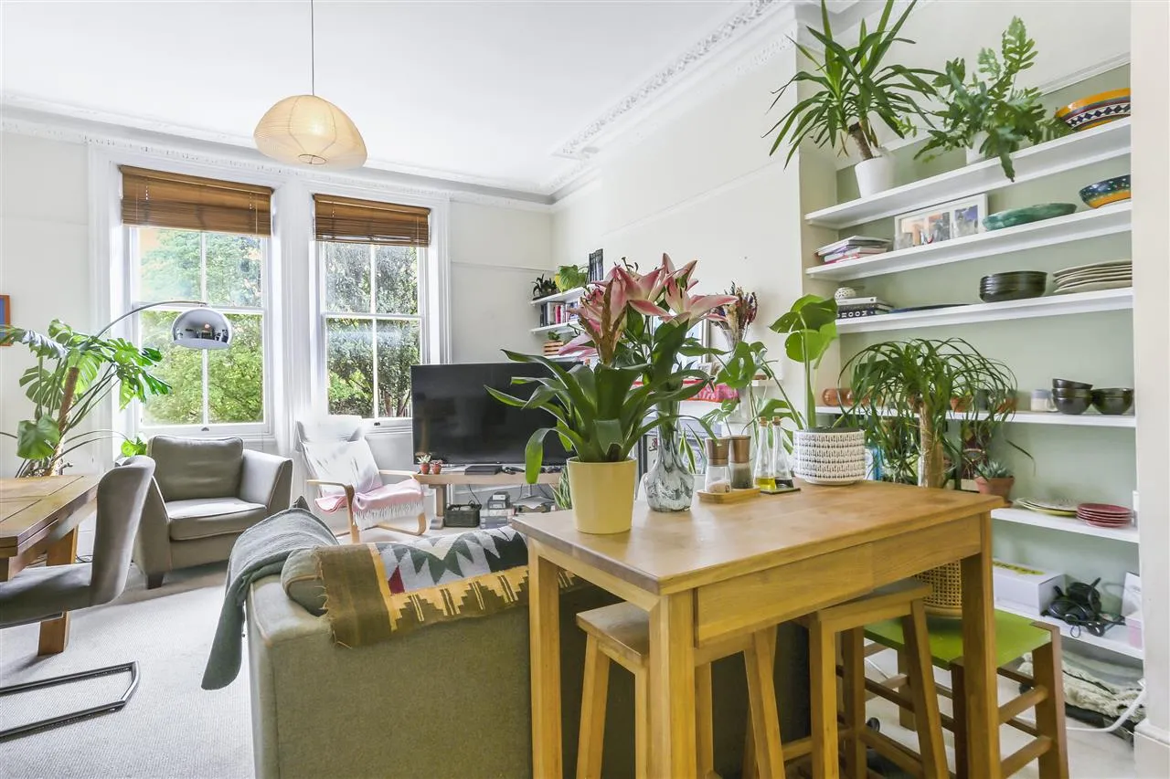 Dalmeny Road, London, photo 8