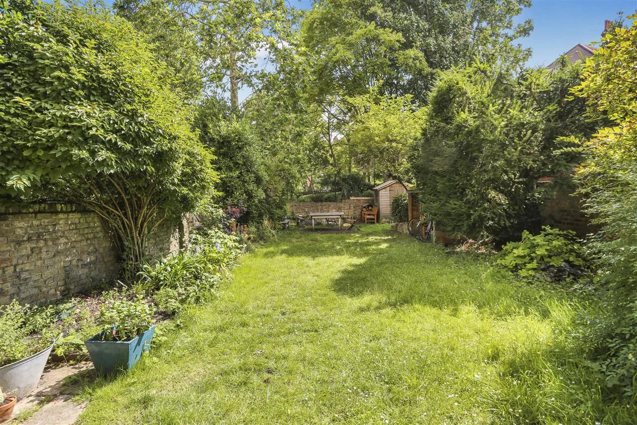 Dalmeny Road, London, photo 9