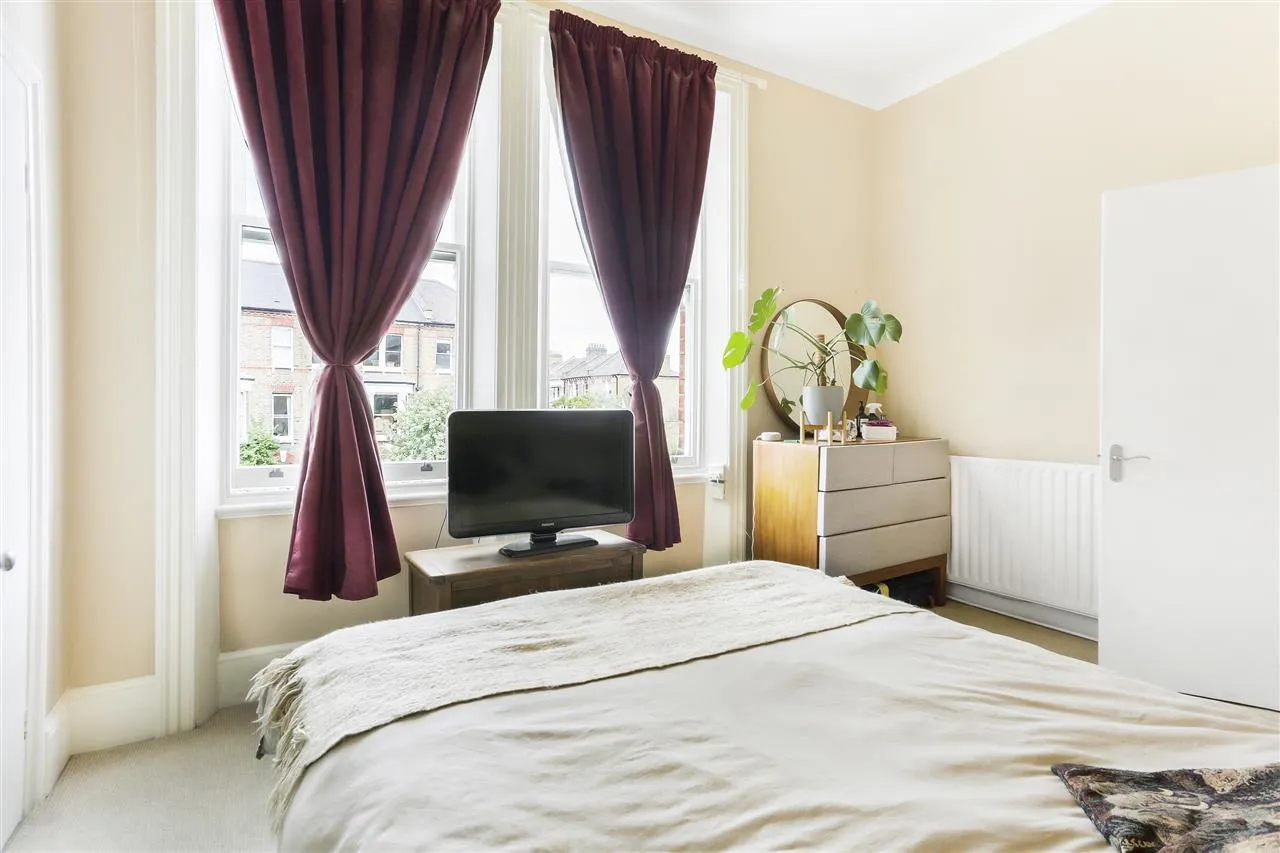 Dalmeny Road, London, photo 6