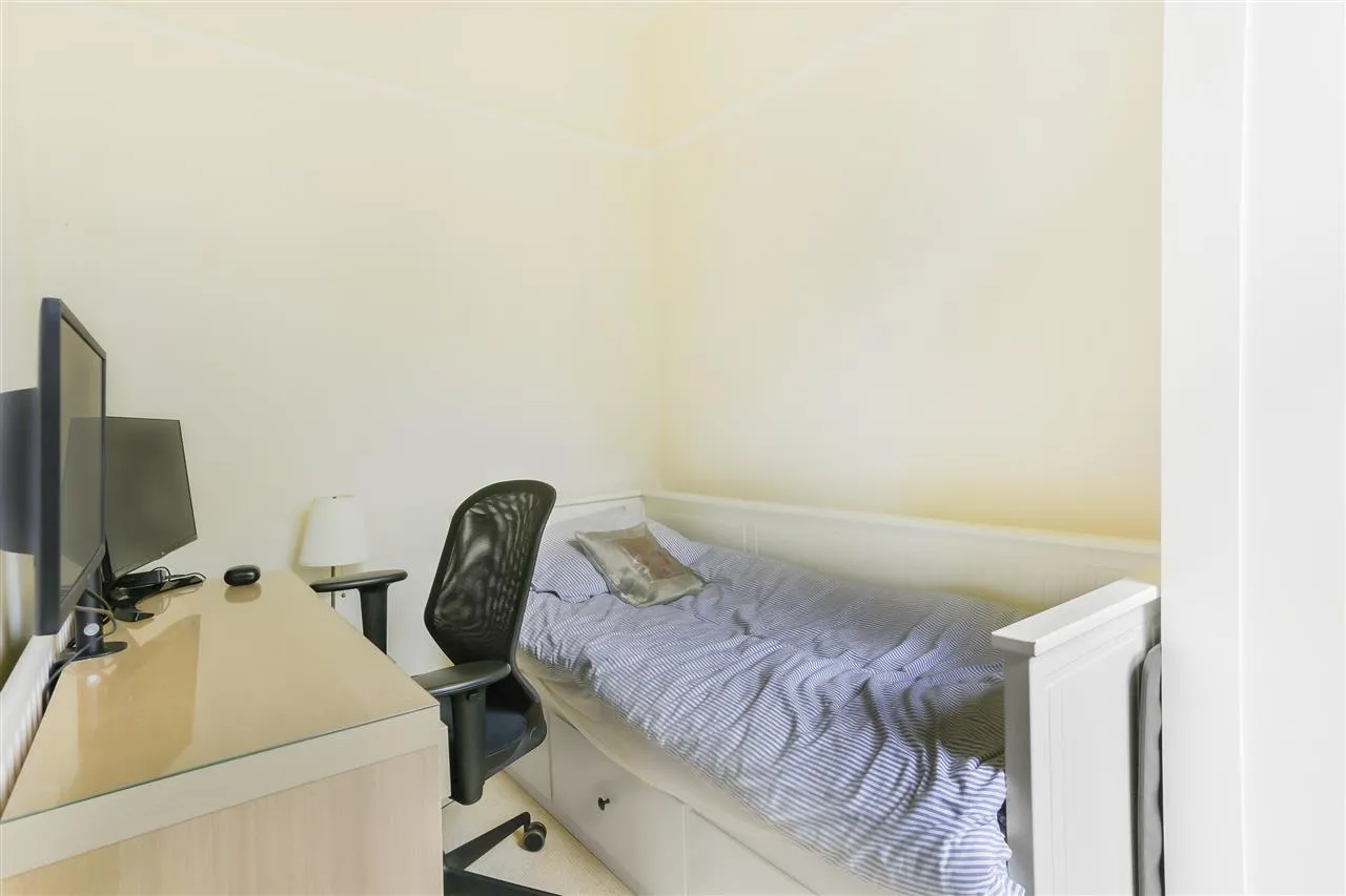 Dalmeny Road, London, photo 10