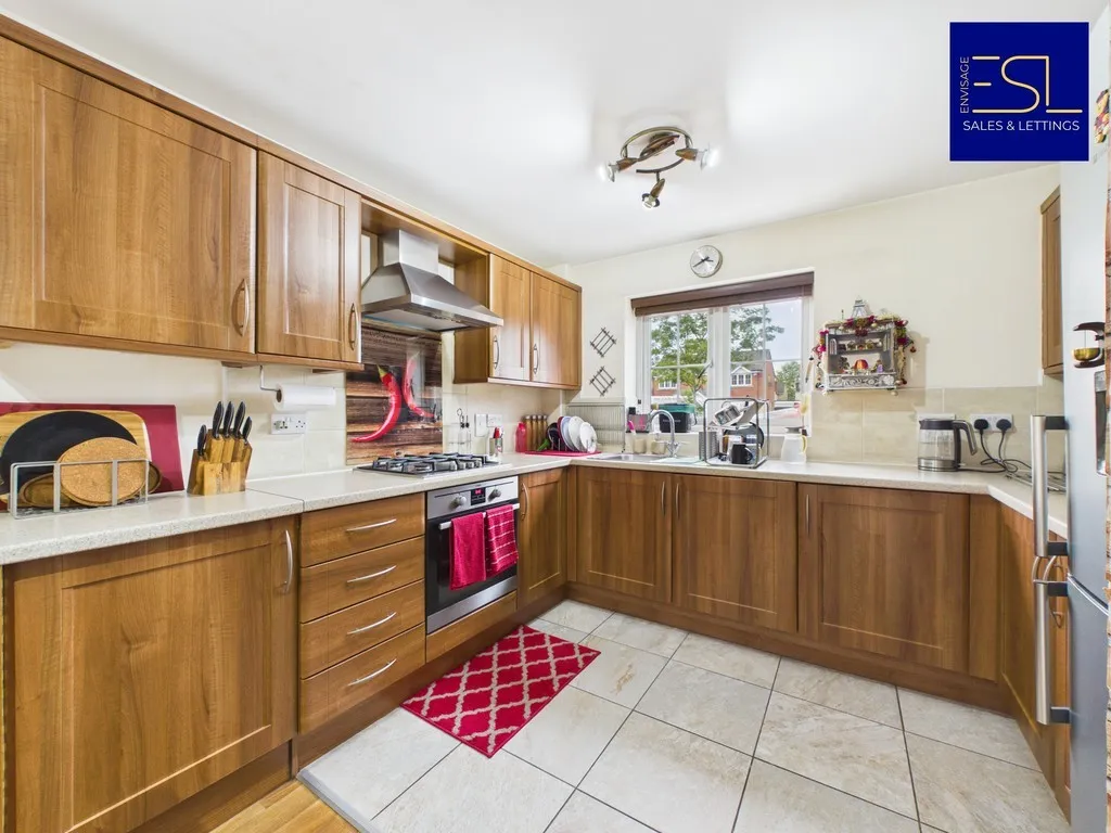 Lancaster Gardens, Coventry - Beautiful Family Home, photo 3