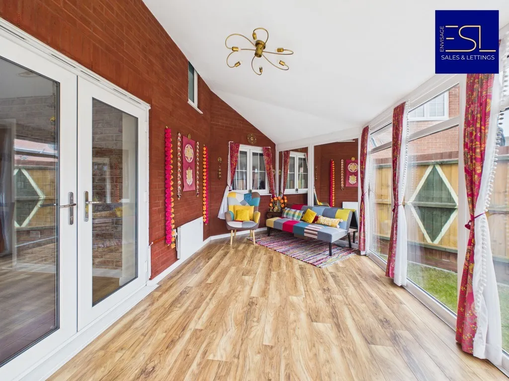 Lancaster Gardens, Coventry - Beautiful Family Home, photo 8