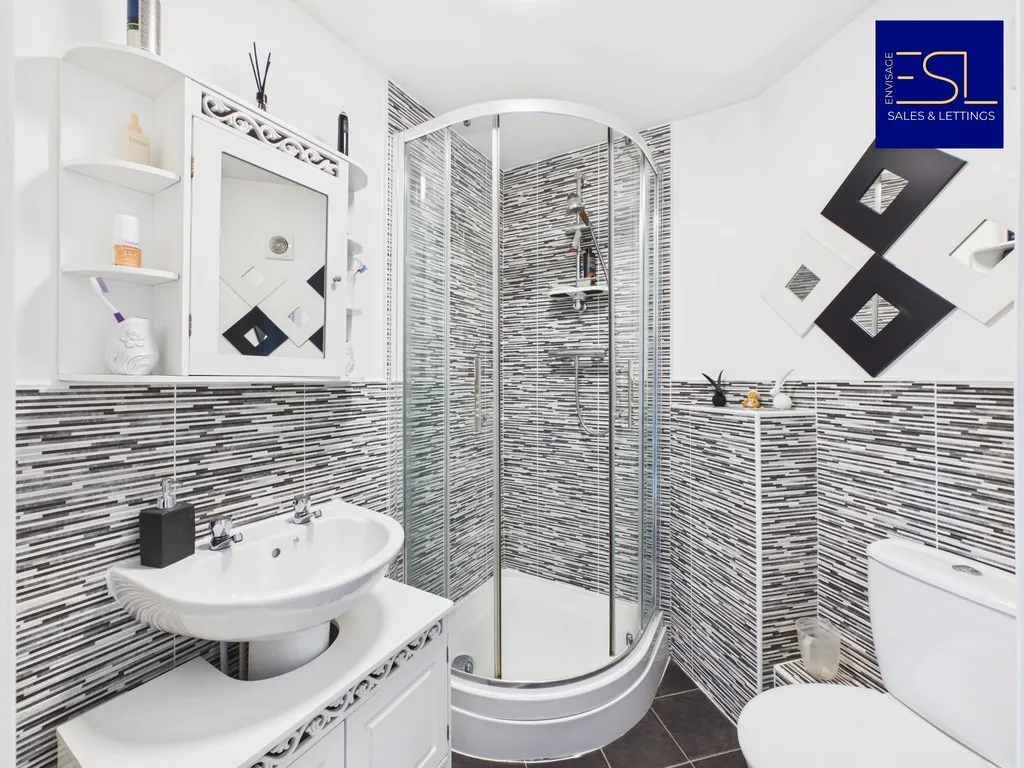 Lancaster Gardens, Coventry - Beautiful Family Home, photo 13