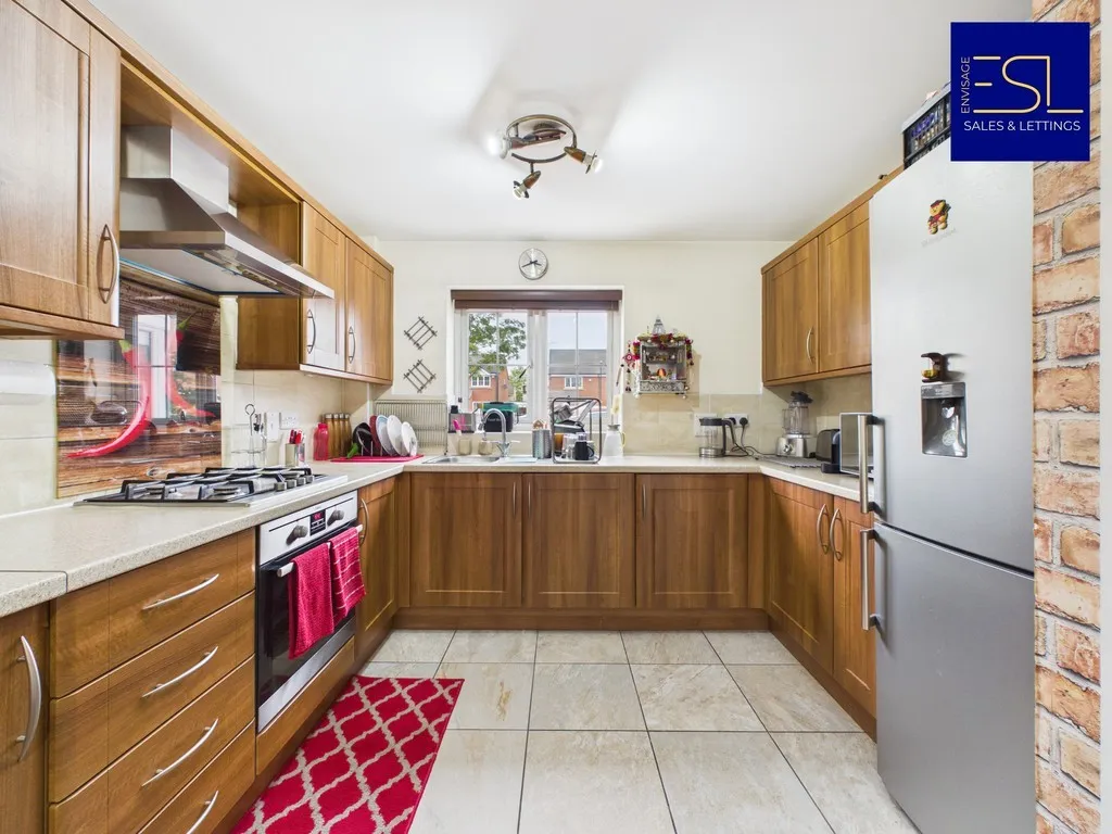 Lancaster Gardens, Coventry - Beautiful Family Home, photo 2
