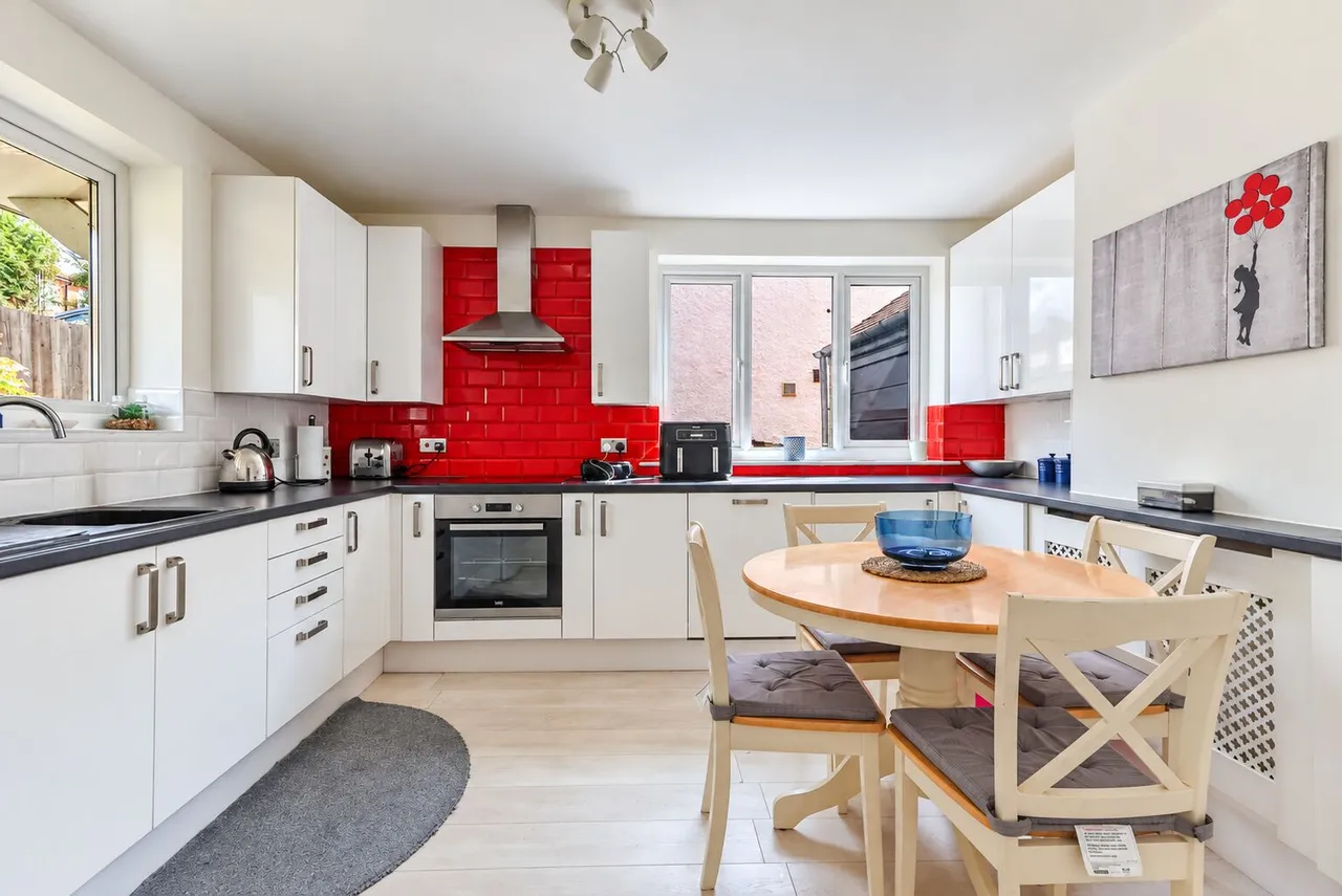 Southfield Road, High Wycombe, HP13, photo 3