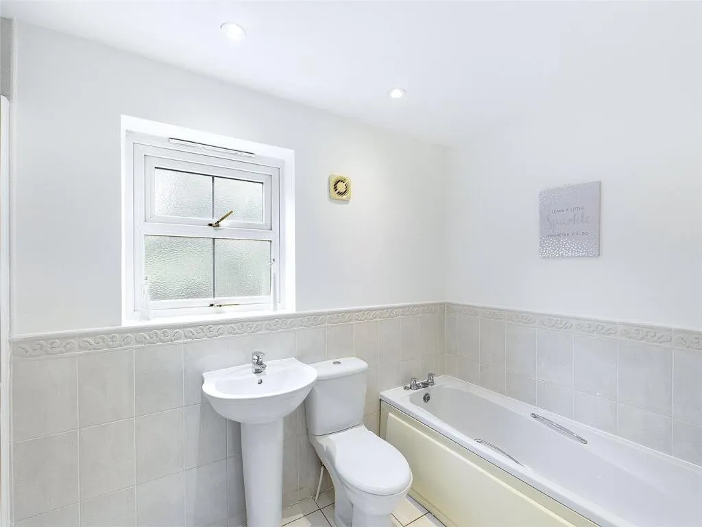St. Peters Heights, Edlington, DN12, photo 17