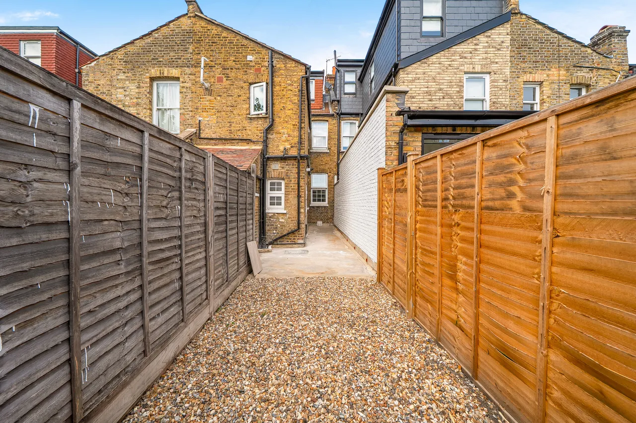 67 Whellock Road, London, photo 9