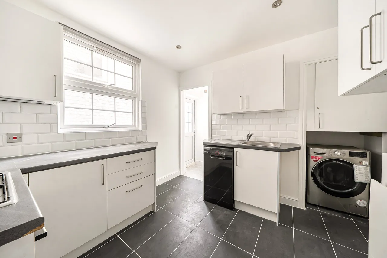 67 Whellock Road, London, photo 3