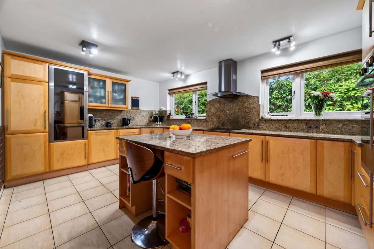 Heatherdale Road, Camberley, GU15, photo 10