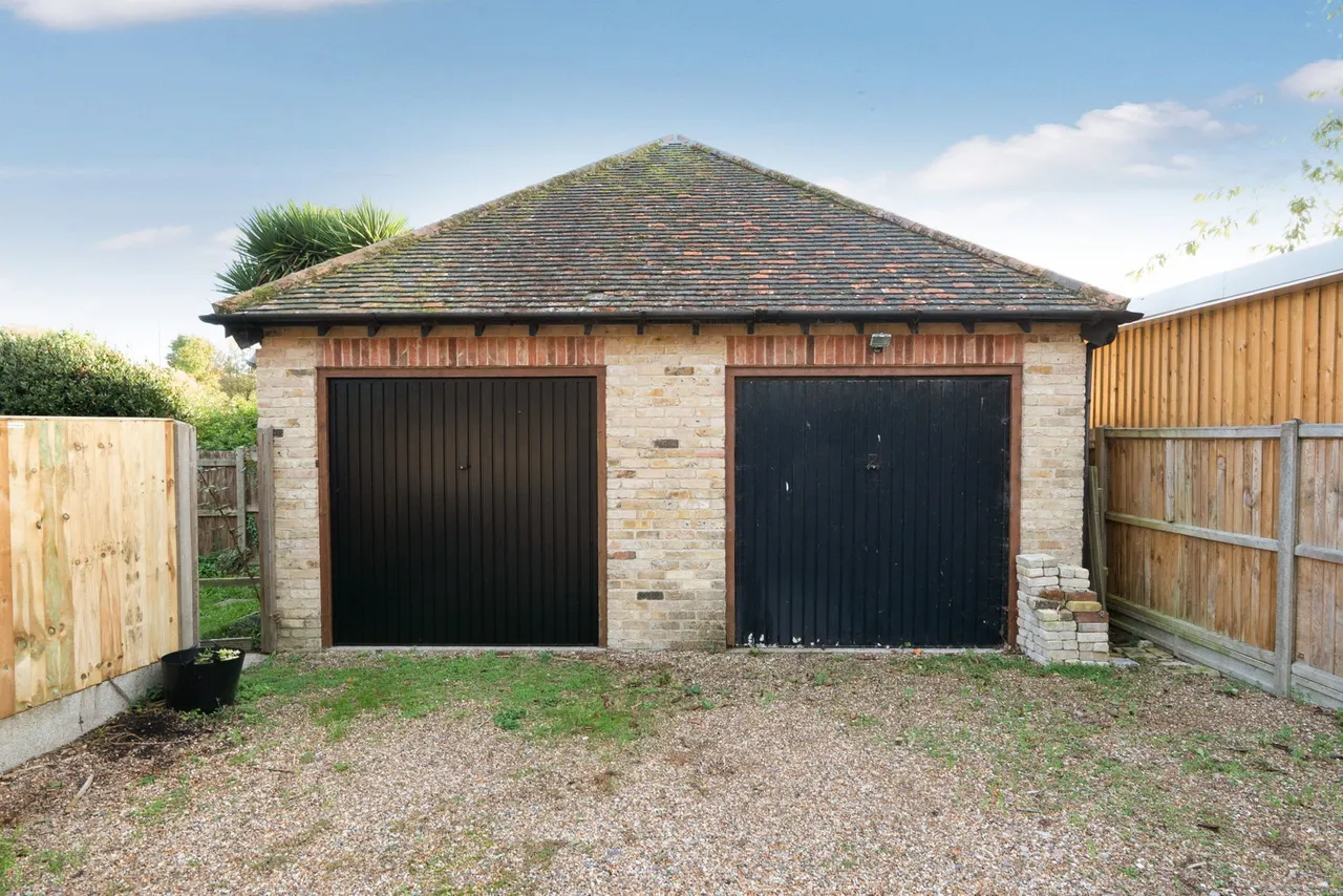 Conyngham Road, Minster, photo 22