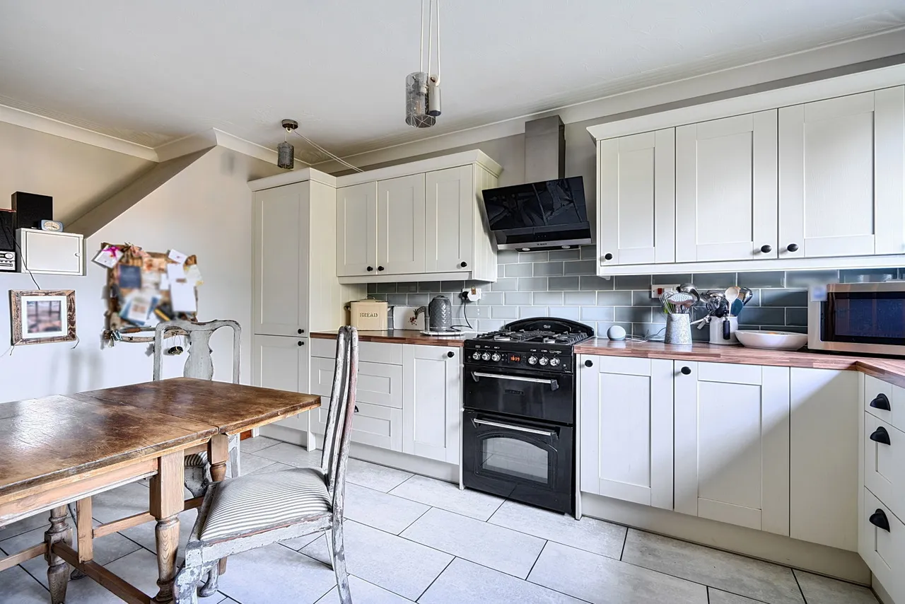 Conyngham Road, Minster, photo 11