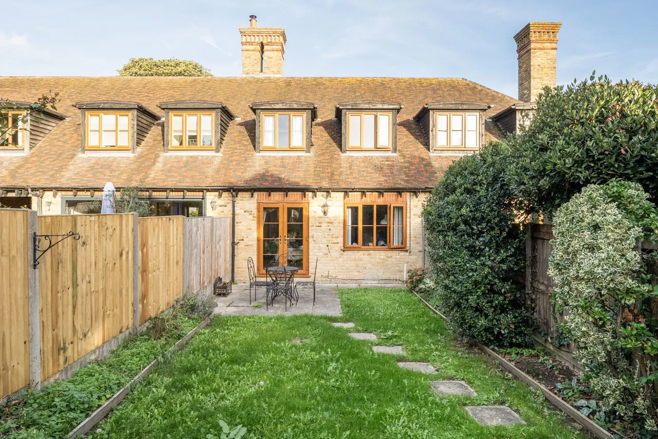 Conyngham Road, Minster, photo 21