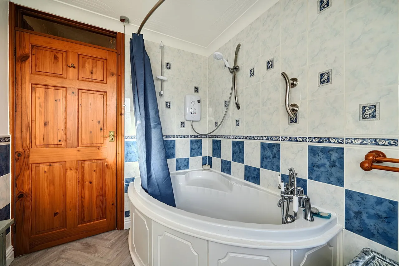 Conyngham Road, Minster, photo 17