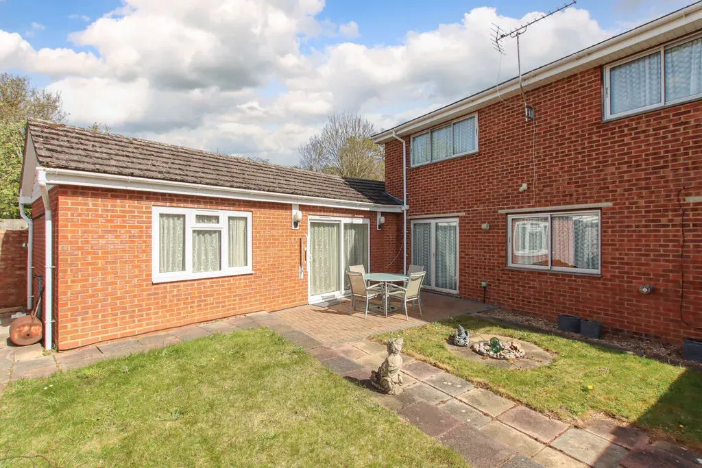 Arundel Close, Hemel Hempstead, Hertfordshire, HP2 4QR, photo 2