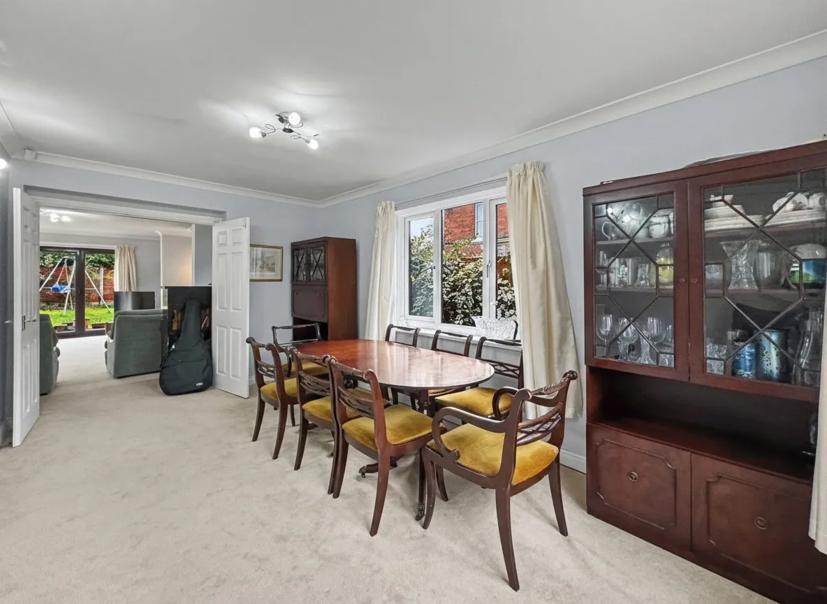 Clifton Road, Prestwich, M25, photo 10