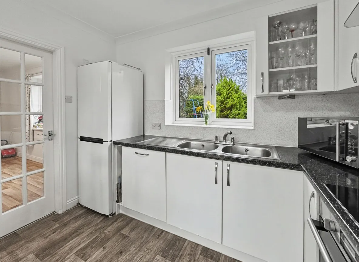Clifton Road, Prestwich, M25, photo 7