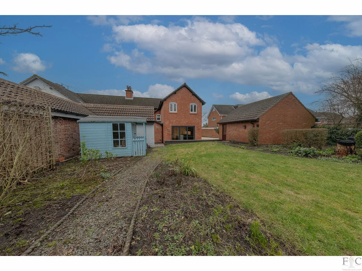The Square, Newton Harcourt, LE8, photo 28