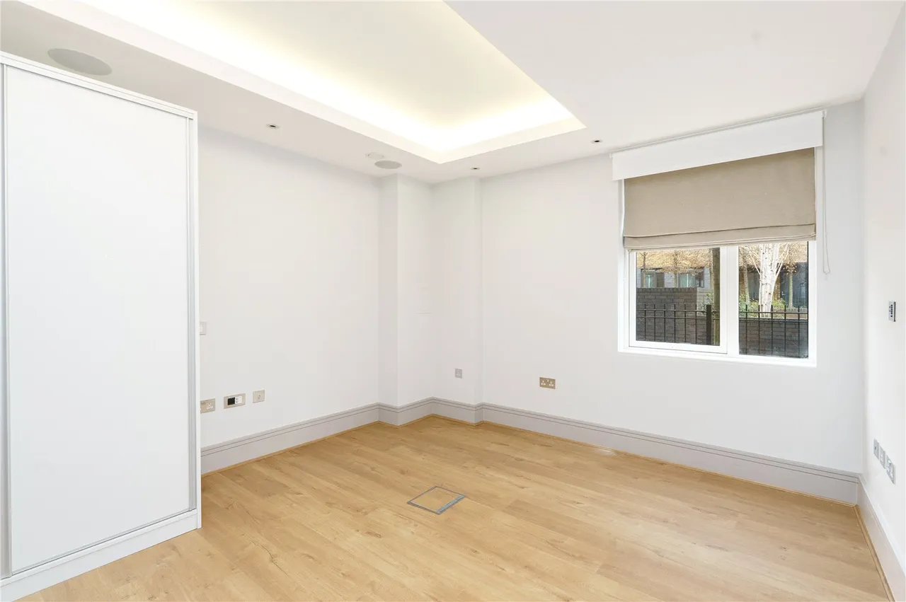 Benjamin House, Cecil Grove, St John's Wood, London, NW8 7EF, photo 3