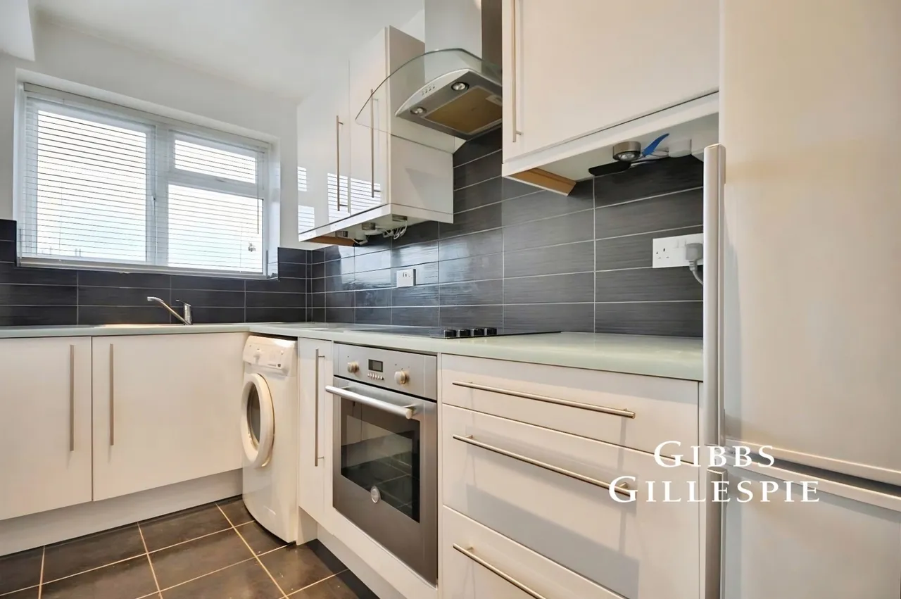 Church Street, Rickmansworth Fees Apply, WD3, photo 2