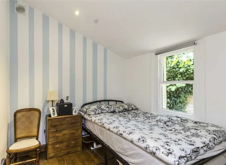 Elfin Grove, Teddington, TW11, photo 4