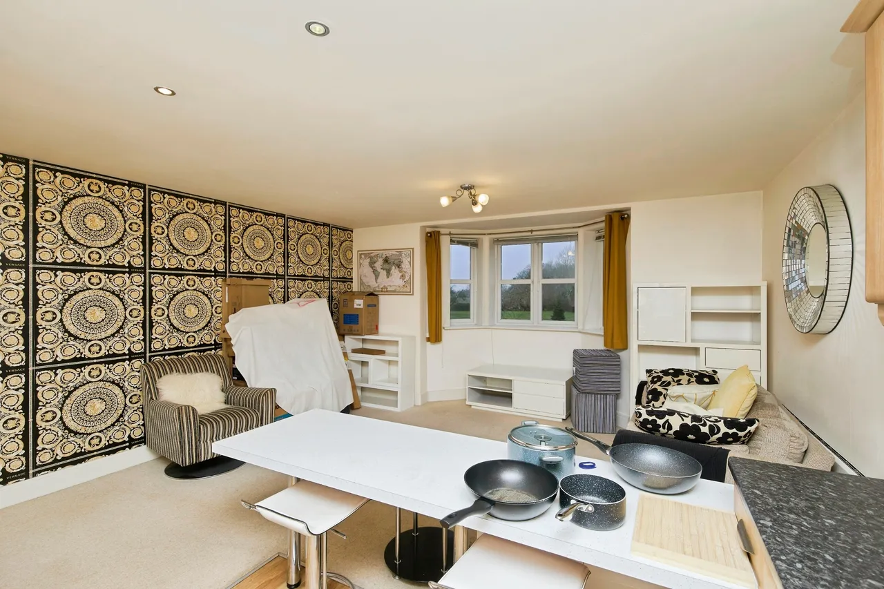 Tudor Court, Draycott, photo 3