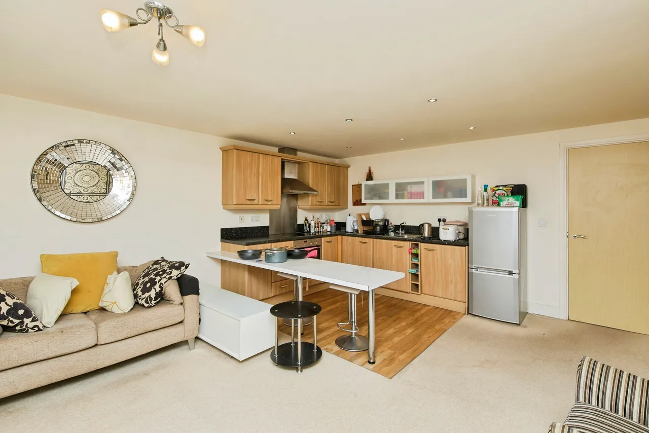 Tudor Court, Draycott, photo 5