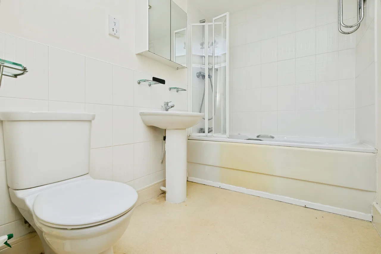 Tudor Court, Draycott, photo 10