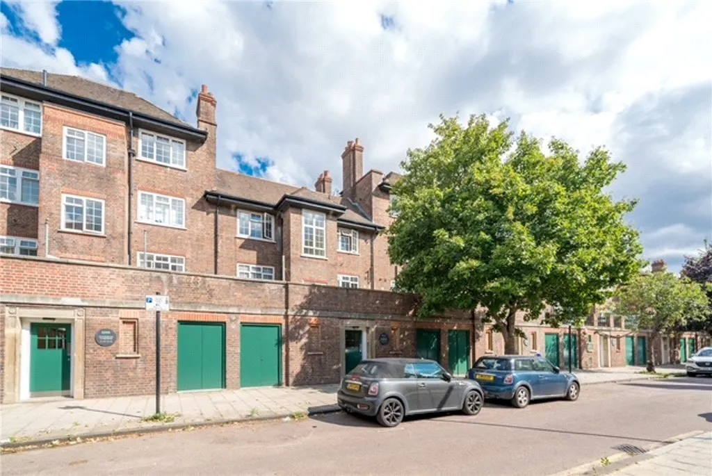 Davidson Gardens, London, SW8, photo 4