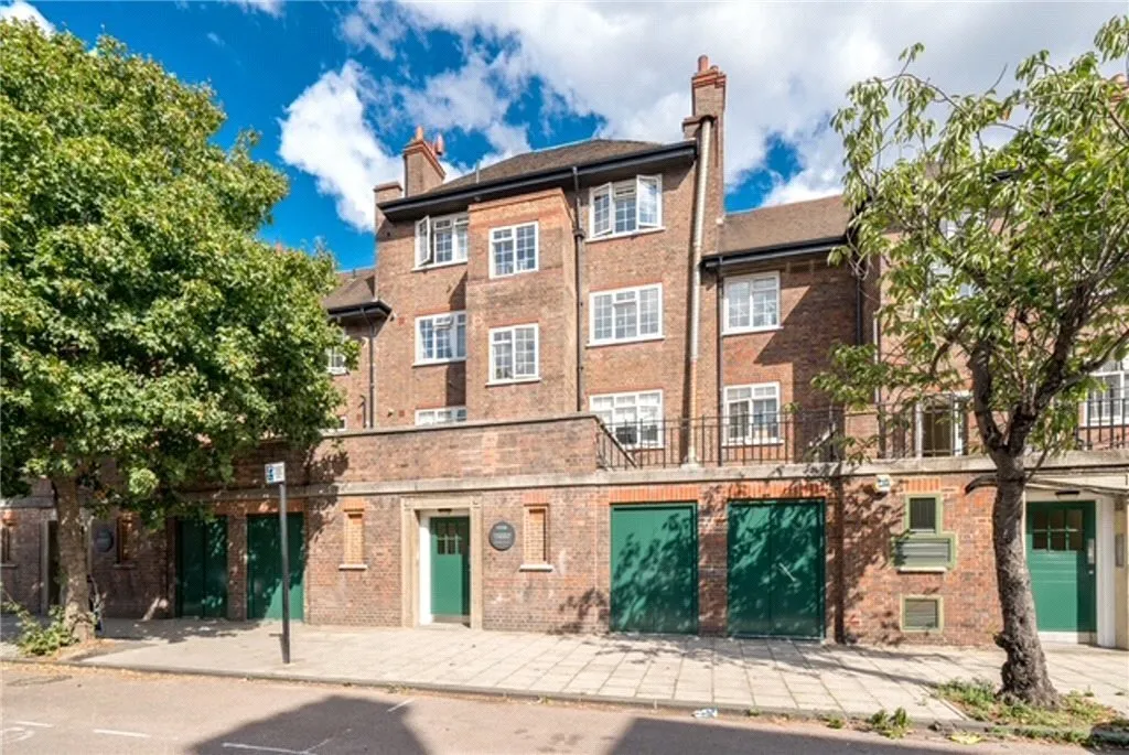 Davidson Gardens, London, SW8, photo 8