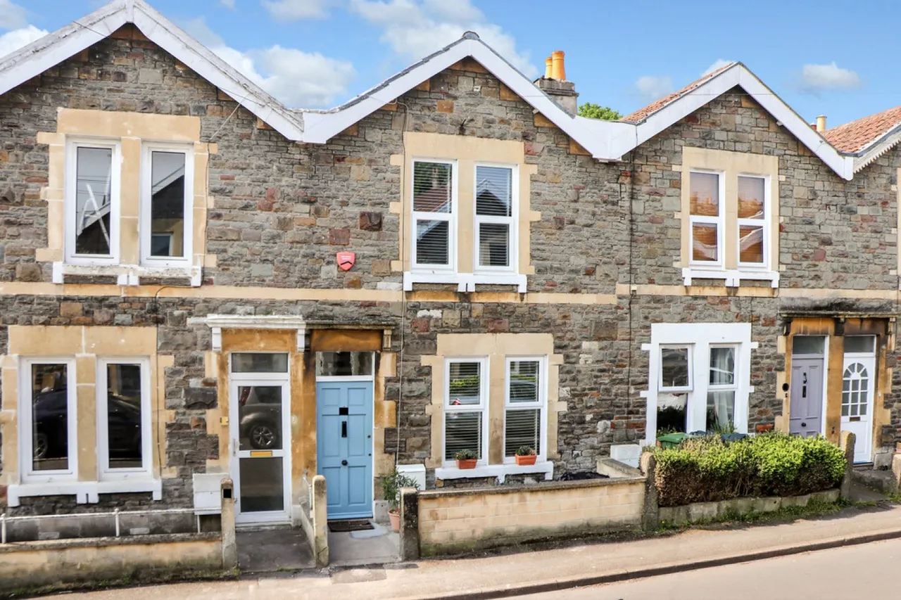2 bed house to rent, Hungerford Road, Lower Weston, BA1
