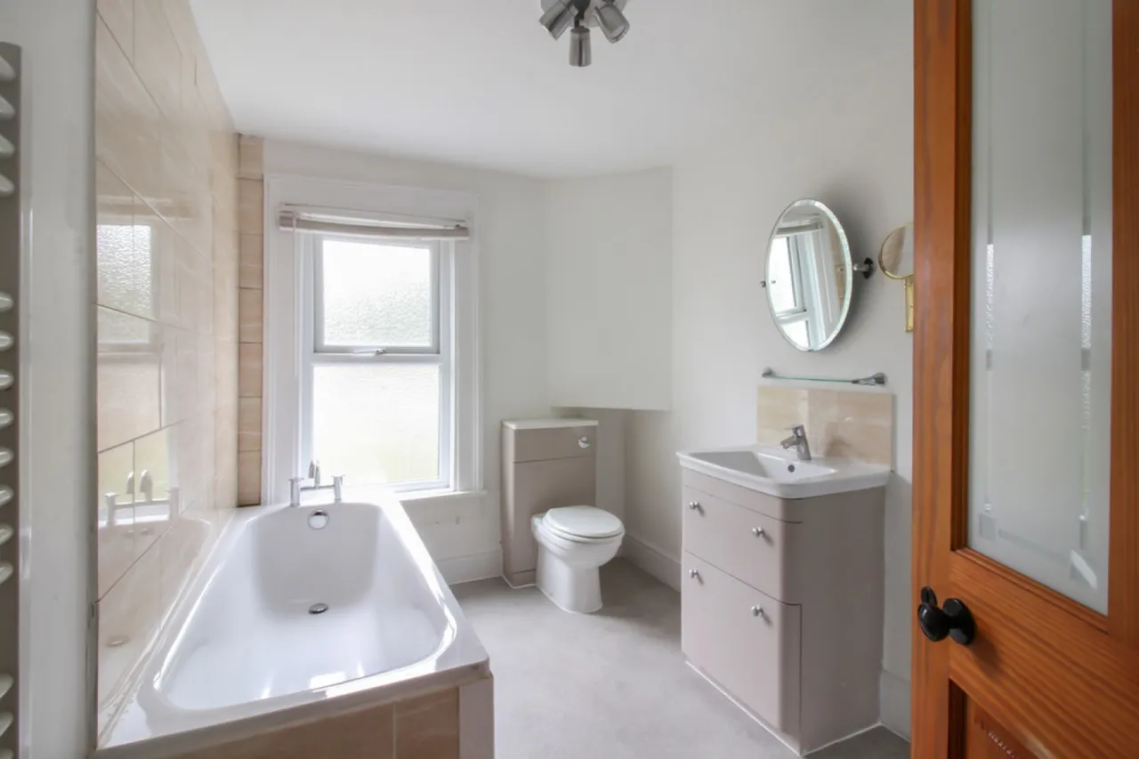 Hungerford Road, Lower Weston, BA1, photo 13