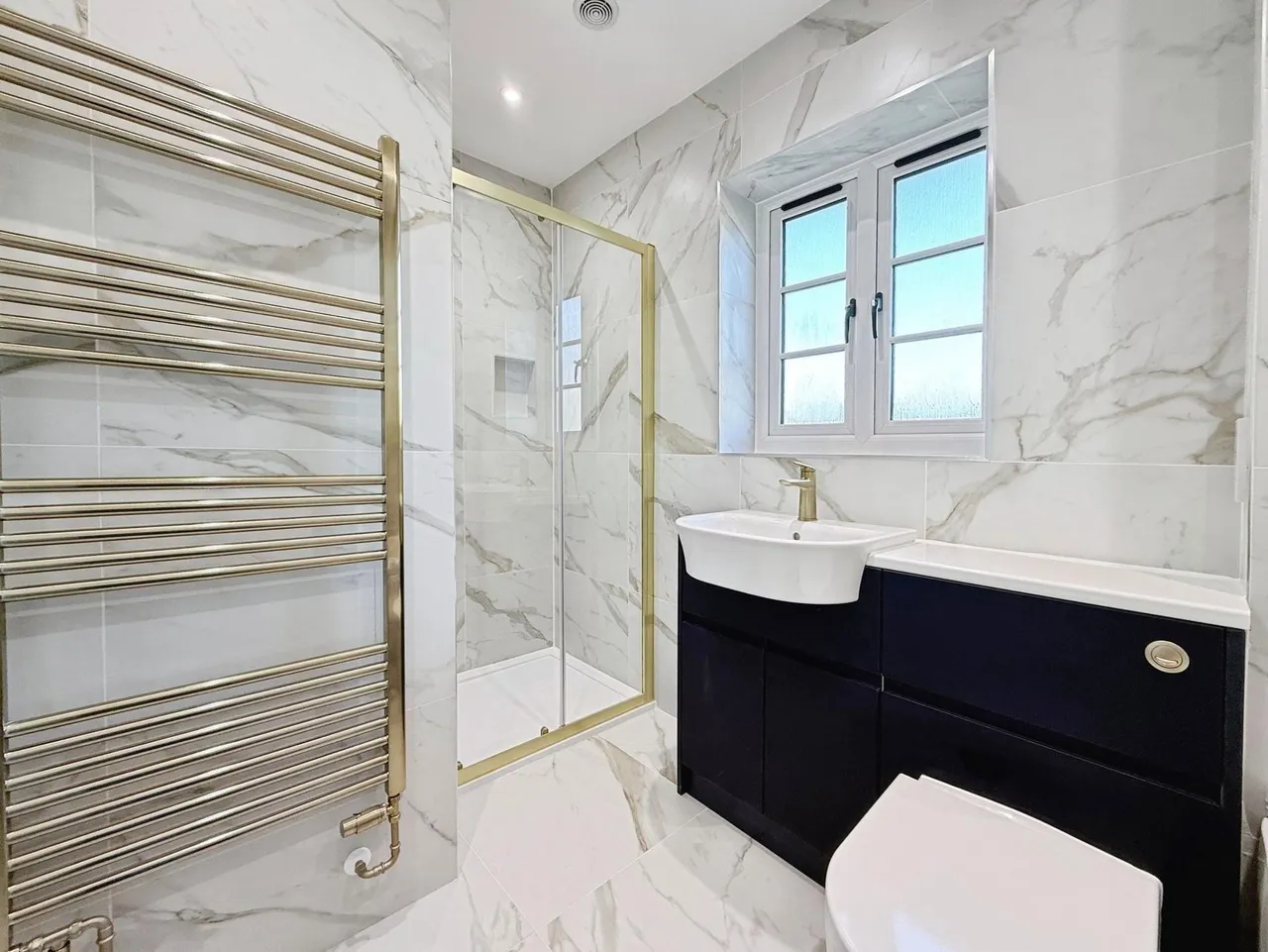 King Street, Dawley, TF4, photo 12