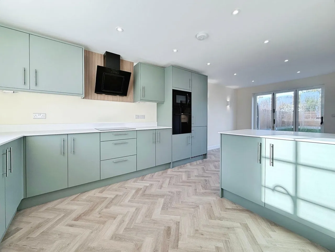King Street, Dawley, TF4, photo 2