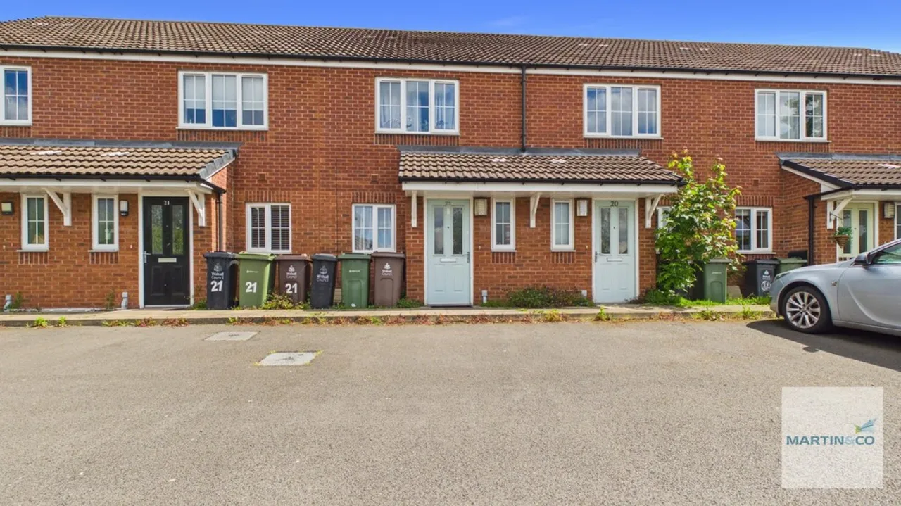 2 bed house for sale, Equestrian Grove, Walsall, WS1