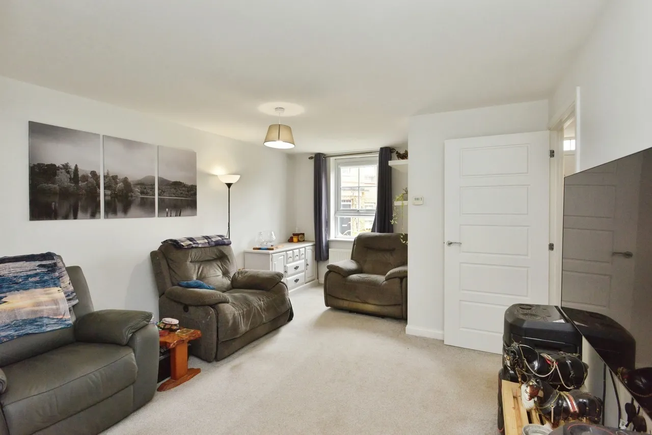 Martina Close, Fairfields, MK11, photo 19