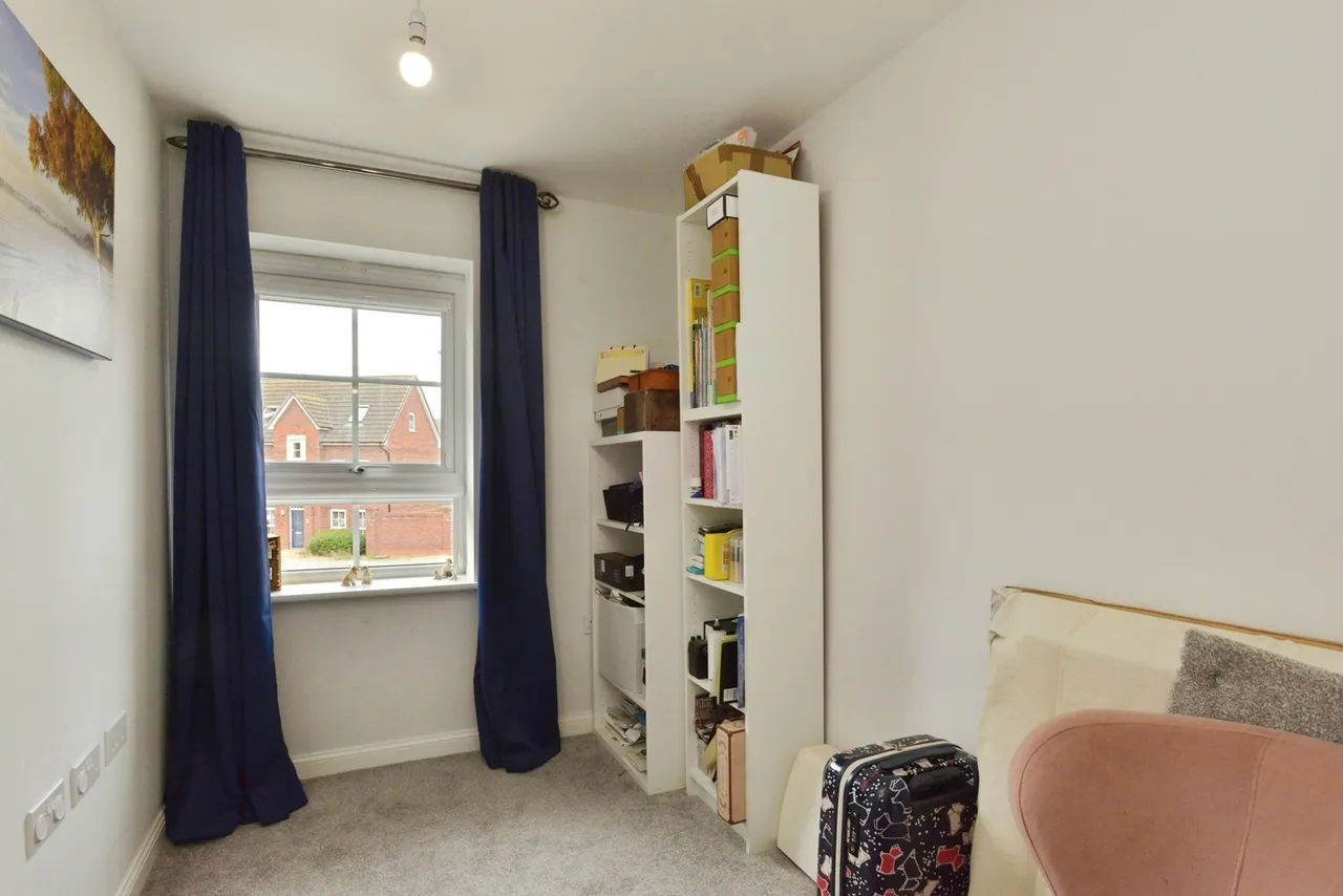 Martina Close, Fairfields, MK11, photo 16