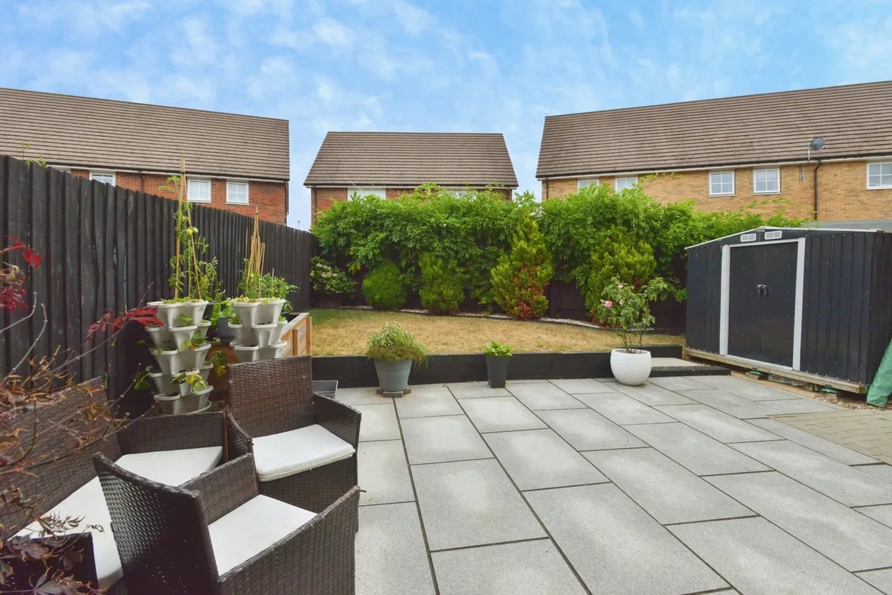 Martina Close, Fairfields, MK11, photo 4