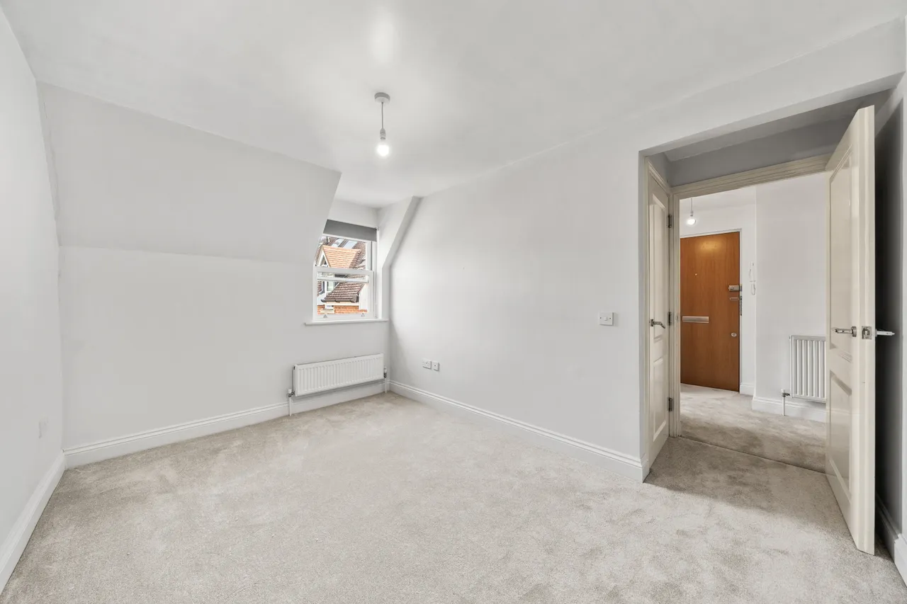 Crouch Oak Lane, Addlestone, KT15, photo 12
