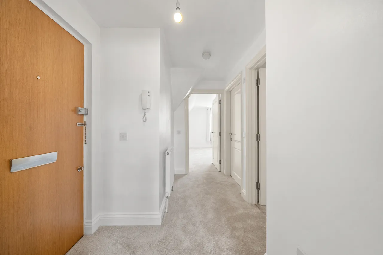 Crouch Oak Lane, Addlestone, KT15, photo 15