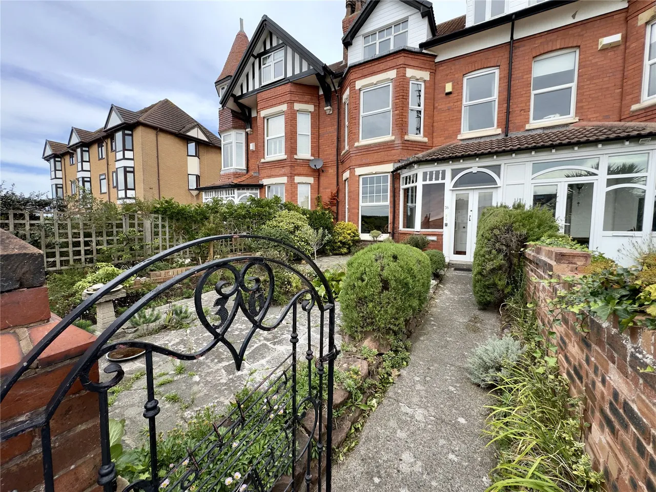Victoria Drive, West Kirby, CH48, photo 22
