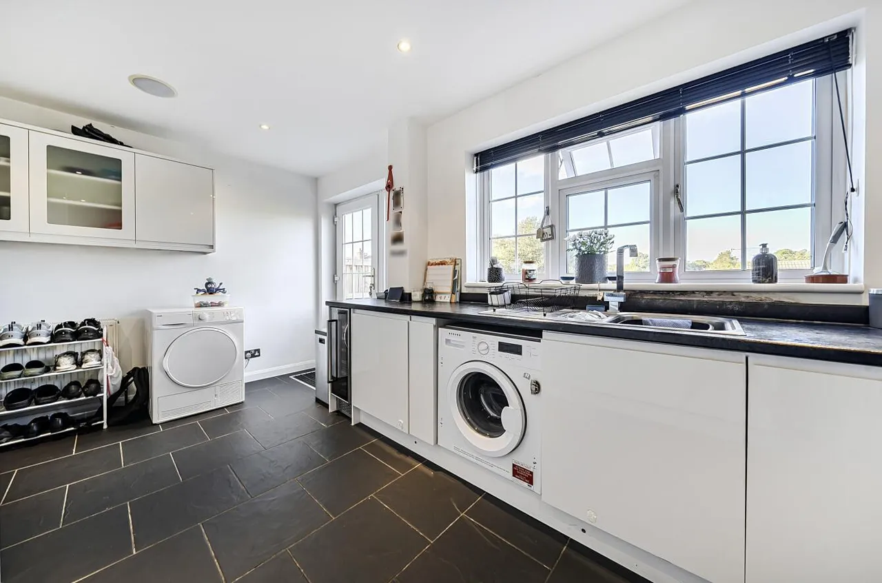 Conway Close, Frimley, photo 4